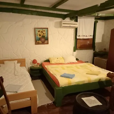 Bumbar Etno Dvorac Tekija (Sumadija)