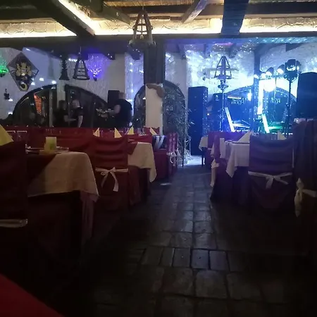 ホテル Bumbar Etno Dvorac *